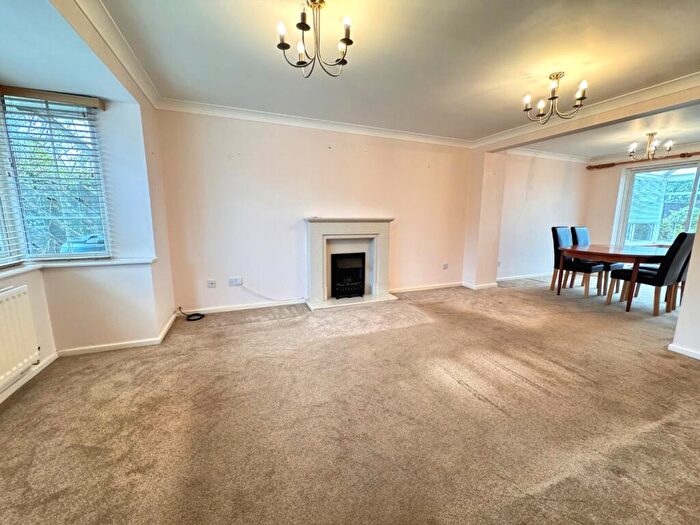 4 Bedroom Detached House For Sale In Family Home - Aston Clinton - Viewing Day St November, HP22