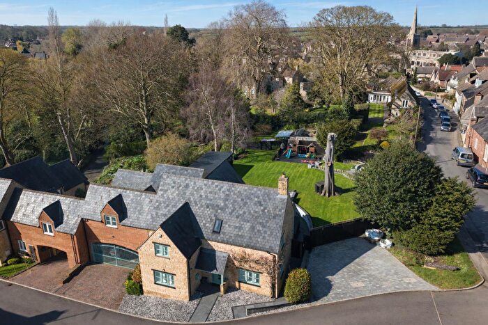 5 Bedroom Detached House For Sale In Orchard Close, Geddington, NN14