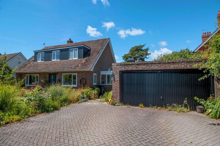 3 Bedroom Detached House For Sale In Isfield, Uckfield, TN22