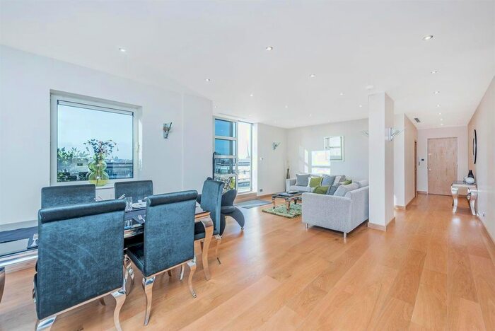 3 Bedroom Flat To Rent In Consort Rise House, Buckingham Palace Road, Belgravia, London, SW1W