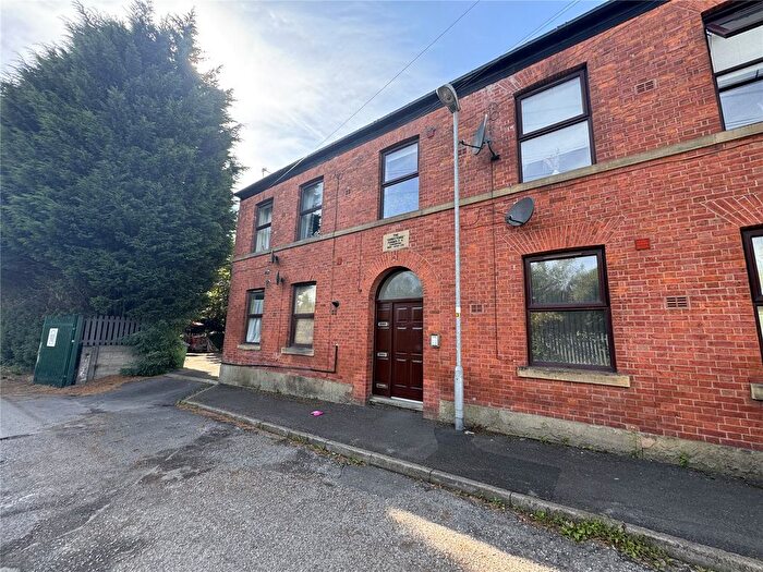 2 Bedroom Flat To Rent In Heywood Road, Rochdale, Greater Manchester, OL11