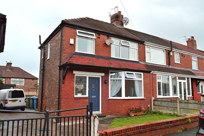 2 Bedroom Property To Rent In Argyll Road, Chadderton, Oldham, OL9