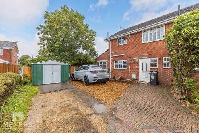 4 Bedroom Terraced House To Rent In Ampfield Road, Throop, BH8