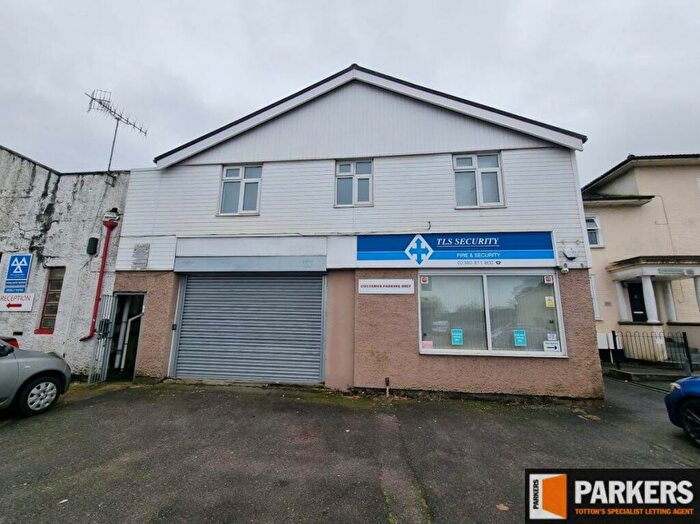 Property To Rent In High Street, Totton, SO40