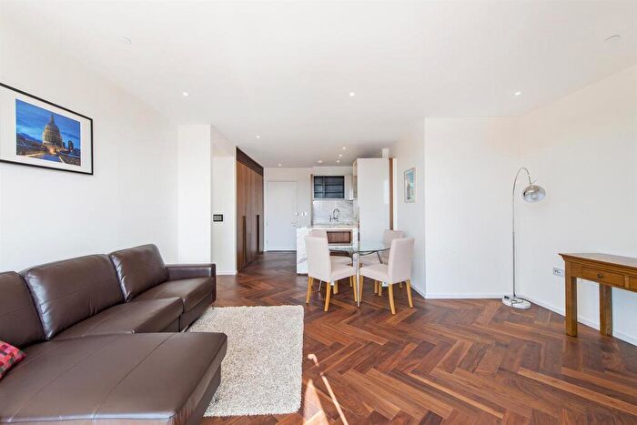 1 Bedroom Flat For Sale In Ambassador Building, Embassy Gardens, New Union Square, London, SW11