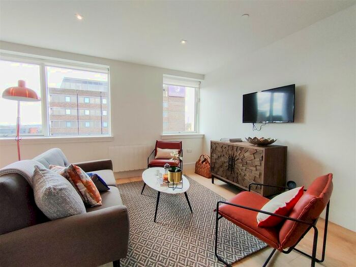 2 Bedroom Flat To Rent In Kings Road, Brentwood, CM14