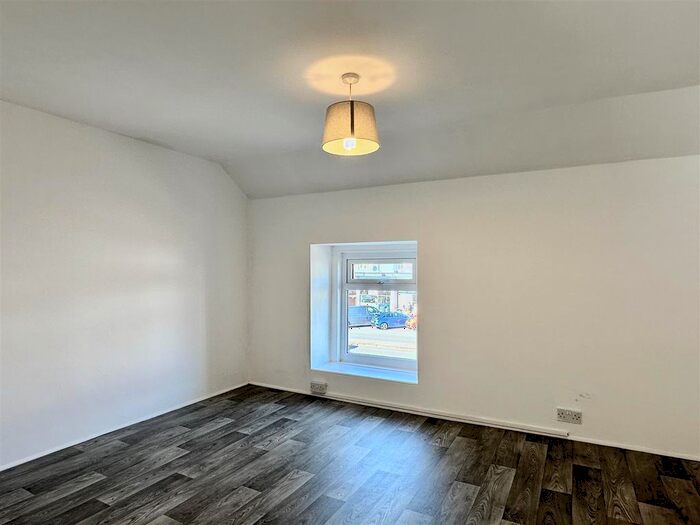 1 Bedroom Flat To Rent In Gower Road, Killay, Swansea, SA2