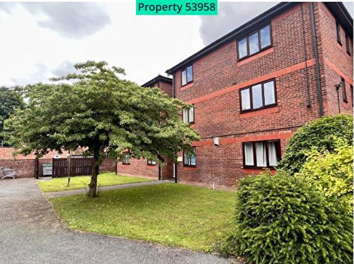 2 Bedroom Flat To Rent In Haydock Close, Chester, CH1