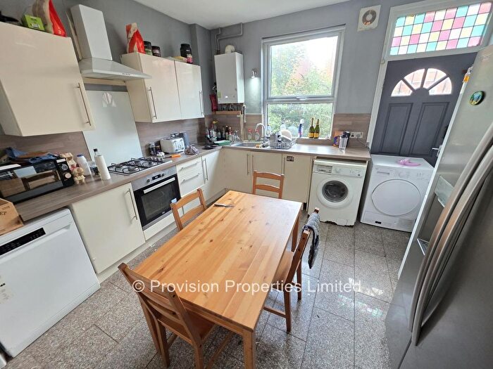 4 Bedroom End Terrace House To Rent In Welton Grove, Hyde Park, Leeds, LS6