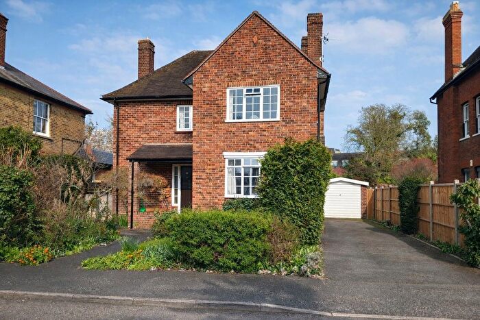 3 Bedroom Detached House For Sale In Buccleuch Road, Datchet, SL3