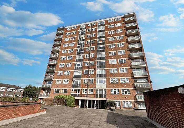 2 Bedroom Flat For Sale In Gardner Close, Wanstead, London, E11