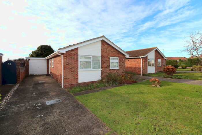 2 Bedroom Bungalow To Rent In Rochford Way, Walton-on-the-Naze, CO14