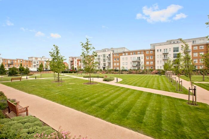 3 Bedroom Flat To Rent In Heron Way, Maidenhead SL6