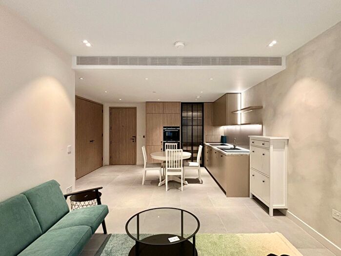 2 Bedroom Flat To Rent In Lewis Cubitt Park, London, N1C