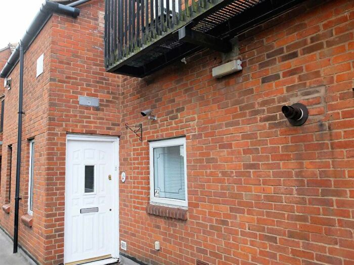 1 Bedroom Flat To Rent In Felmores End, Pitsea, Basildon, SS13