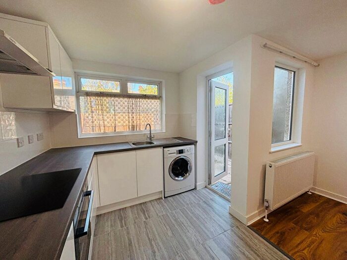 2 Bedroom Property To Rent In Millais Road, Enfield, EN1