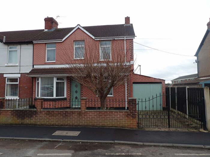 3 Bedroom Semi-Detached House To Rent In Markham Avenue, Carcroft, Doncaster, DN6