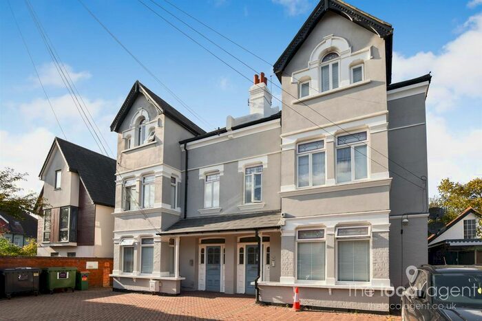 1 Bedroom Flat To Rent In Ashdown Road, Epsom, KT17