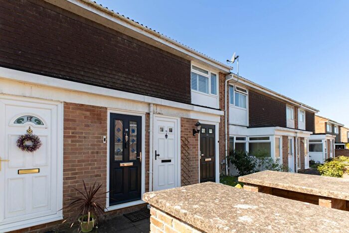 1 Bedroom Flat To Rent In Goosegreen Close, Horsham, RH12