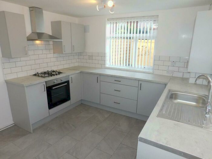 3 Bedroom House To Rent In Rosslyn Street, L17