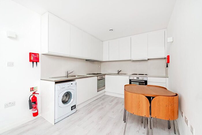 Flat To Rent In Fairfield Avenue, NW4