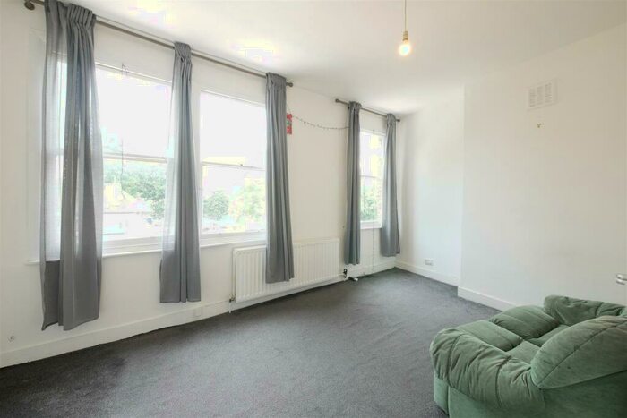 2 Bedroom Apartment To Rent In Hornsey Chambers, Southwold Road, Clapton, E5
