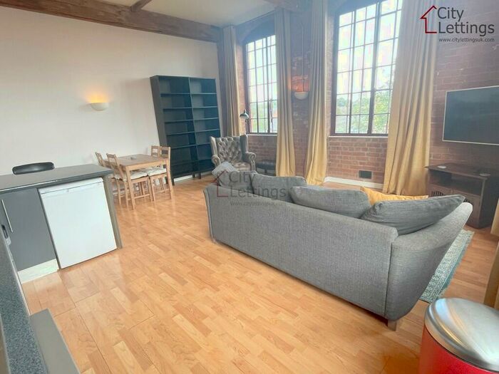 2 Bedroom Apartment To Rent In Portland Square, NG7