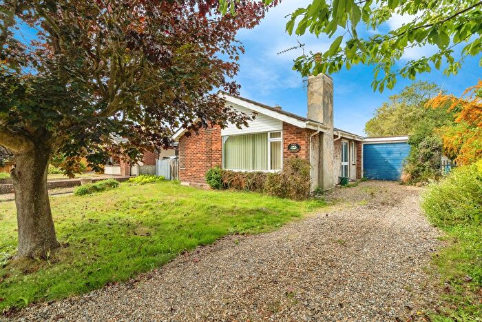 3 Bedroom Bungalow For Sale In Taverham Road, Felthorpe, Norwich, Norfolk, NR10