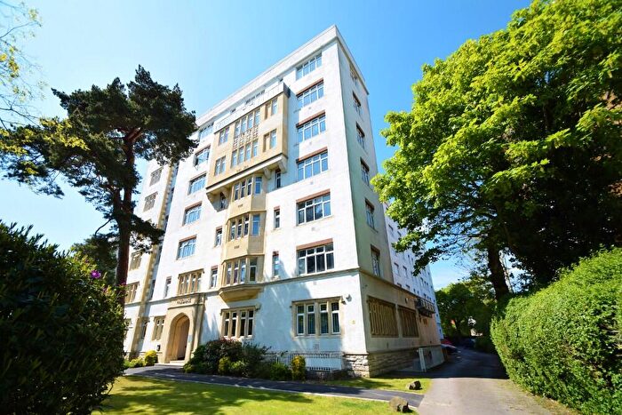 Flat To Rent In Bournemouth, BH1
