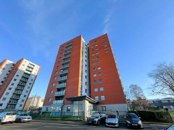 2 Bedroom Apartment To Rent In Upper Cross Street, Northampton, NN1