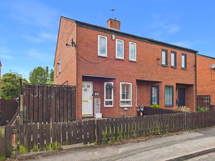 3 Bedroom Semi-Detached House For Sale In Lauriston Drive, Nottingham, NG6