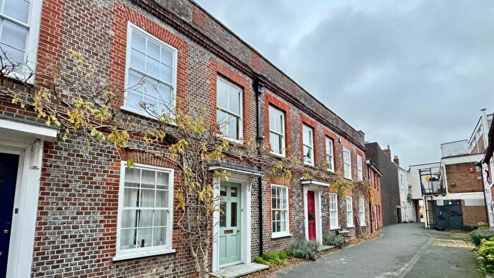 2 Bedroom Terraced House For Sale In Cromwell Place, Newbury, RG14