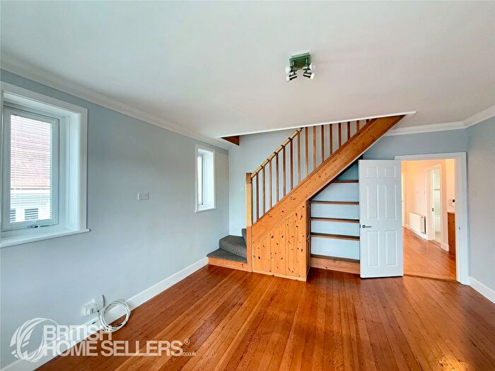 4 Bedroom Bungalow For Sale In Alder Road, Poole, Dorset, BH12