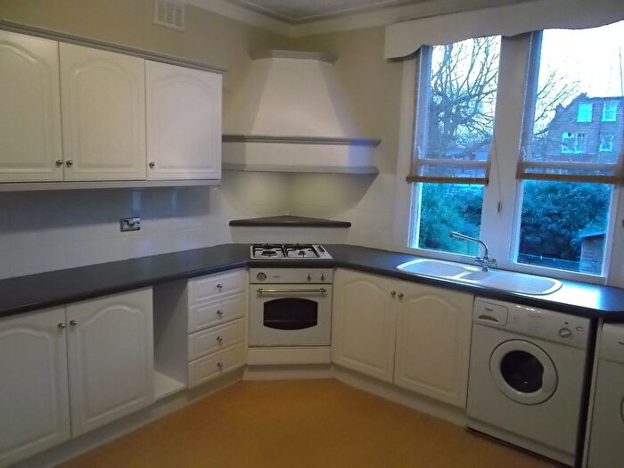 1 Bedroom Flat To Rent In Orlando Road, London, SW4