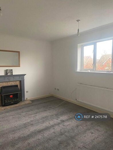 2 Bedroom Flat To Rent In Windlas Court, Cardiff, CF10