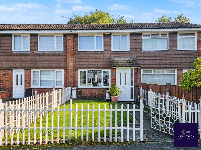 3 Bedroom Terraced House For Sale In Middleton, Lancashire, Manchester, M24
