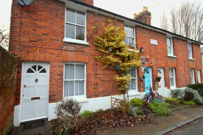 2 Bedroom Terraced House To Rent In Flood Lane, Faversham, ME13