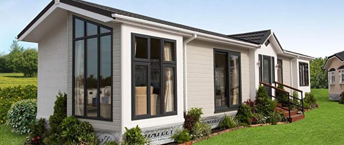 2 Bedroom Park Home For Sale In Countryside Location, Cambs Norfolk Border, PE14