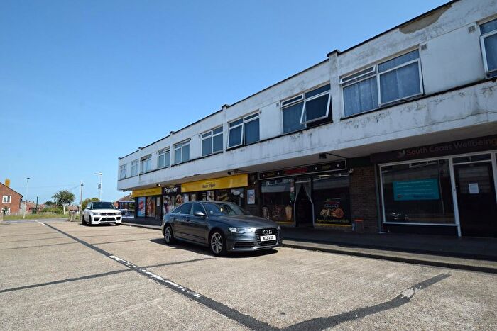 2 Bedroom Flat To Rent In The Broadway, Eastbourne, BN22