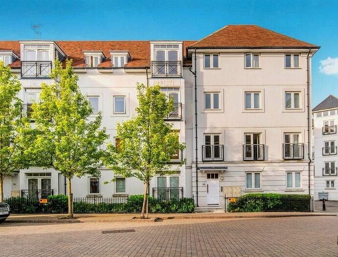 1 Bedroom Flat To Rent In Old Watling Street, Canterbury, CT1