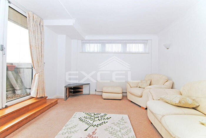 2 Bedroom Apartment To Rent In Blazer Court, A St Johns Wood Road, St Johns Wood, NW8