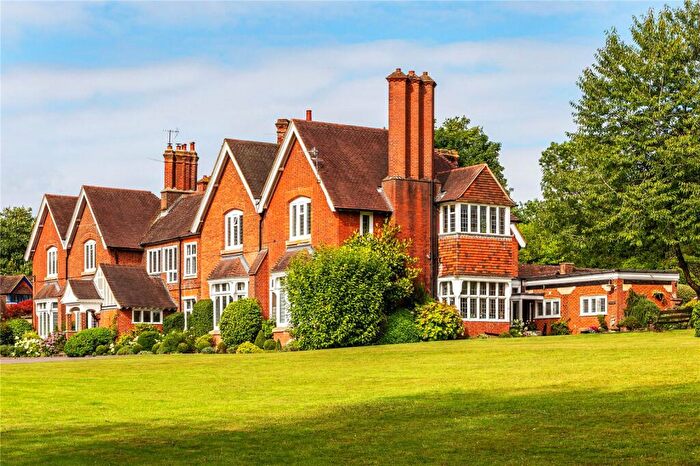 2 Bedroom Apartment For Sale In Wonersh Common, Wonersh, Guildford, Surrey, GU5