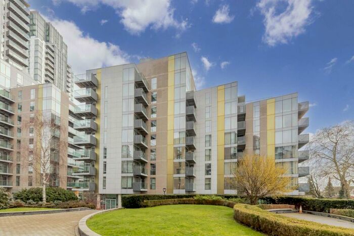 2 Bedroom Flat To Rent In Goodchild Road, London, N4