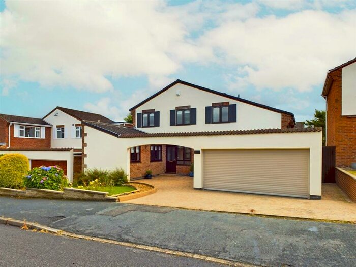 4 Bedroom Detached House For Sale In Sunningdale Drive, Woodborough, Nottingham, NG14