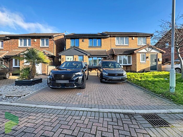 3 Bedroom Semi Detached House For Sale In Farrington Close, Blackburn, BB2