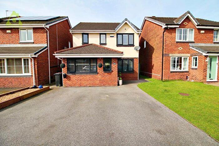 3 Bedroom Detached House For Sale In Farleigh Close, Westhoughton, BL5