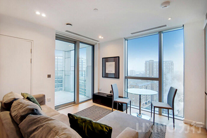 Studio To Rent In City Road, Old Street, EC1V