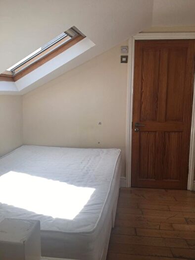 Studio To Rent In Willesden High Road, Willesden, NW10