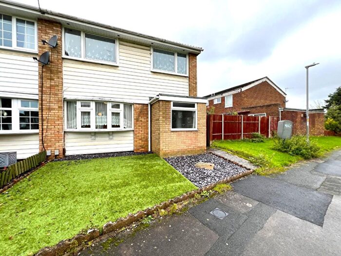 3 Bedroom End Of Terrace House For Sale In Conrad Close, Swindon, SN3