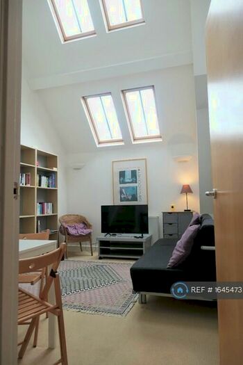 1 Bedroom Flat To Rent In Carlton Chambers, Hebden Bridge, HX7